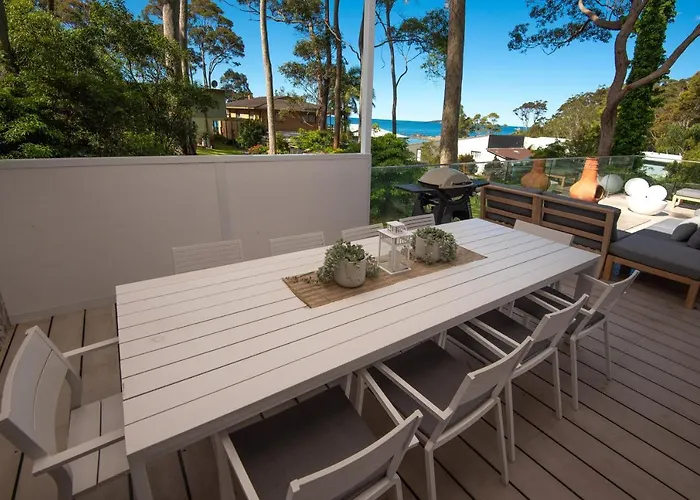 High View Haven, Surf Beach